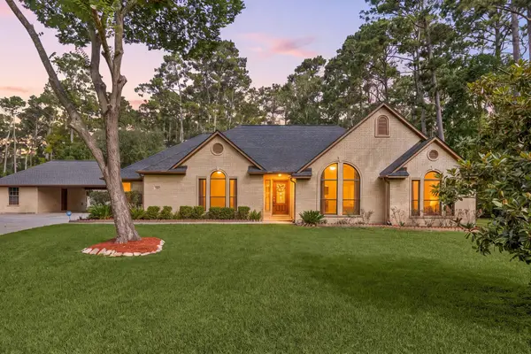 7302 Pine Drive, Alvin, TX 77511