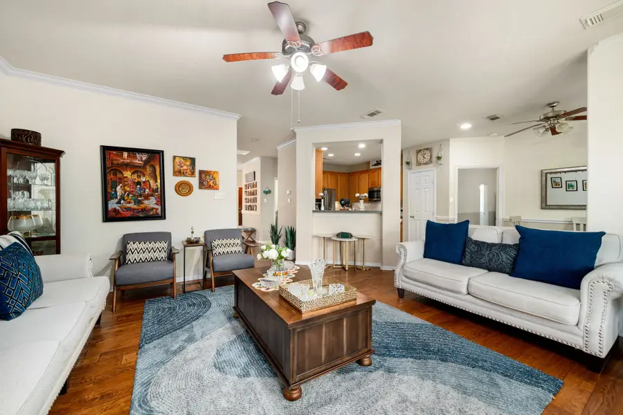 3122 Creek Bank Lane, Pearland, TX 77581 - Image #2