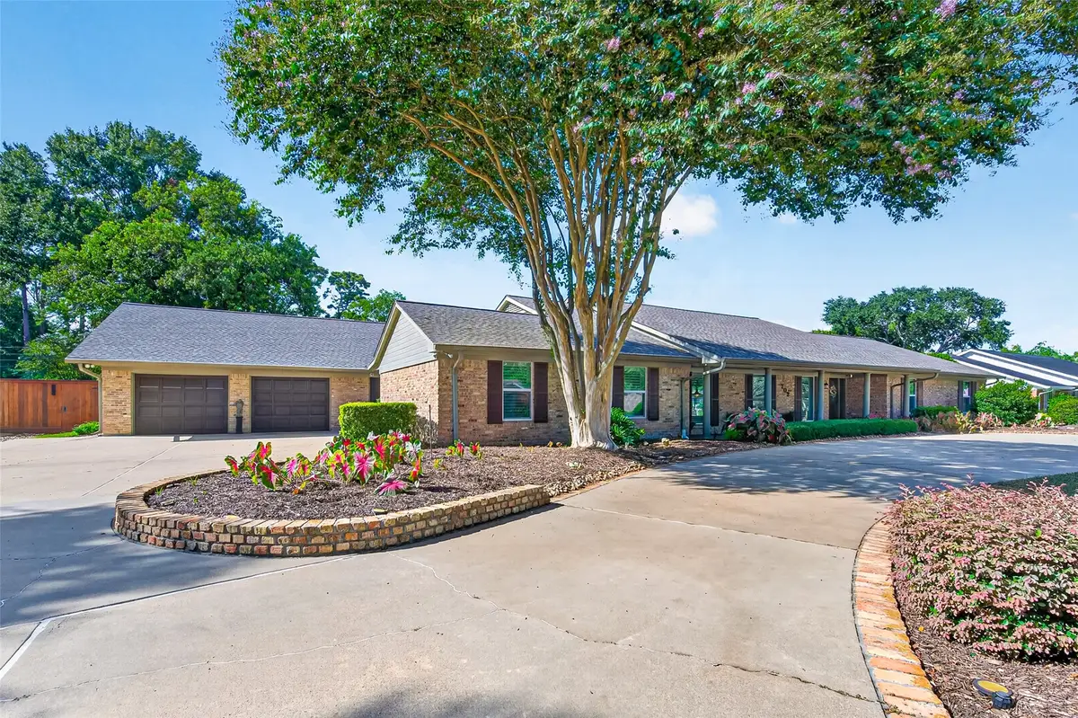 702 Foster Drive, Richmond, TX 77469 - #1
