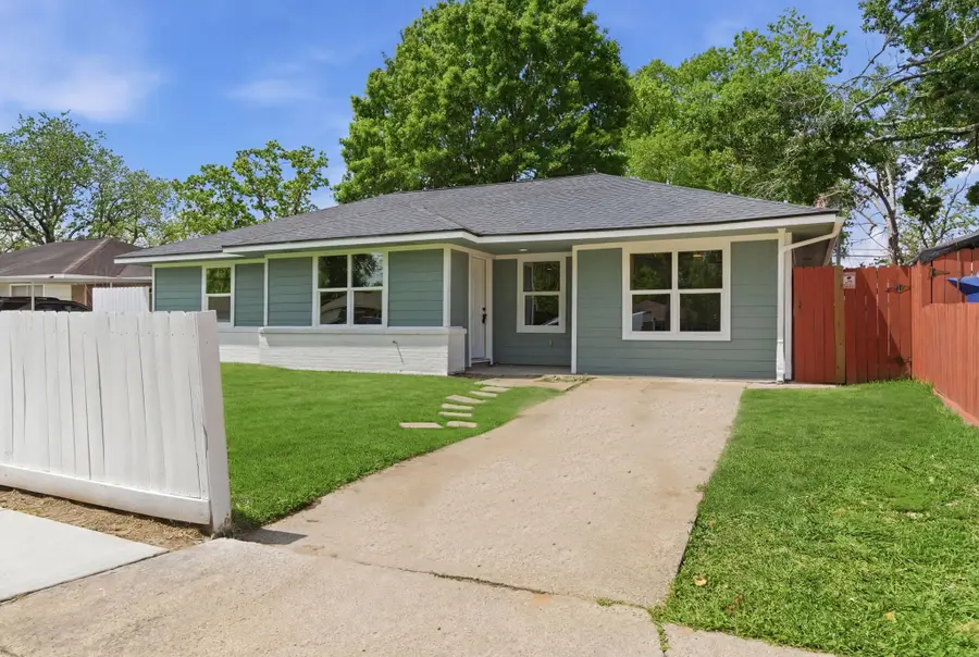 2208 Merle Street, Pasadena, TX 77502 - #3