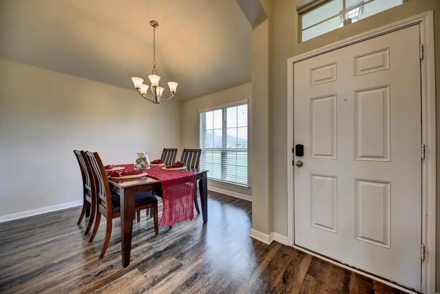 808 Mockingbird Street, Navasota, TX 77868 - Image #3