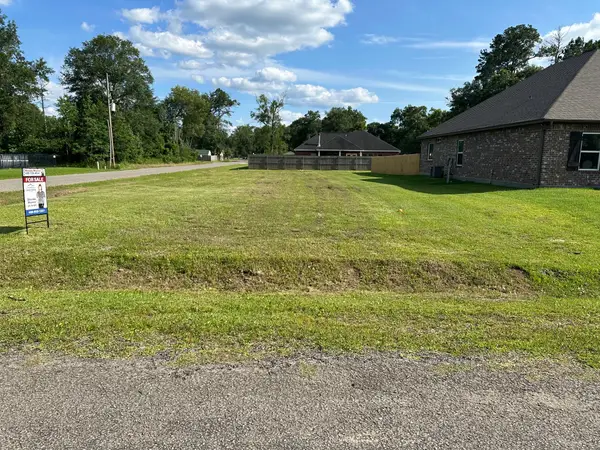 7745 Wayne Road, Orange, TX 77632