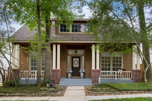 6 E Cottage Green Street, The Woodlands, TX 77382