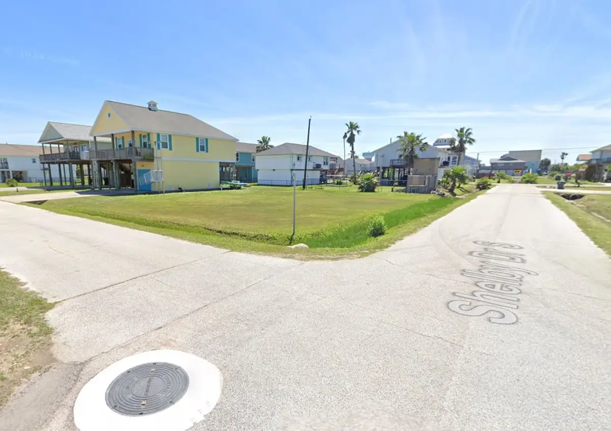 4118 Grayson Drive, Galveston, TX 77554 - Image #1