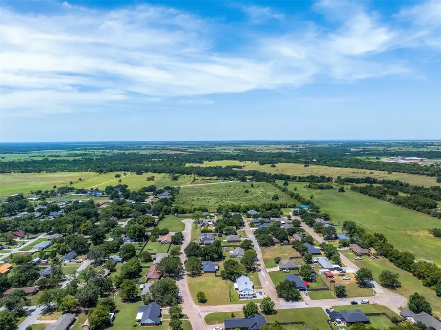 801 Allison, Groesbeck, TX 76642 - Image #2