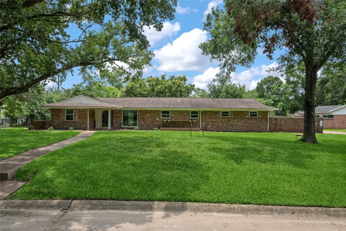 104 Merrilane Street, Baytown, TX 77520 - #1