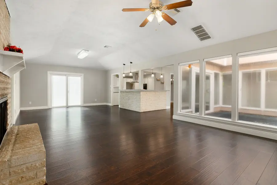 9232 Vickijohn Drive, Houston, TX 77031 - #3
