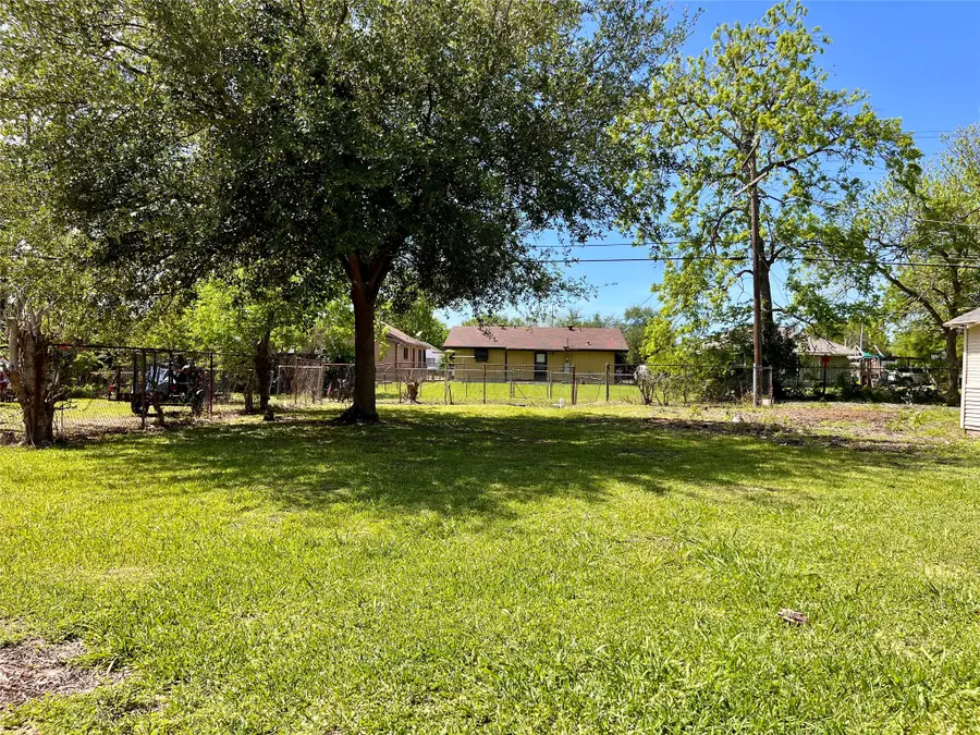 821 W 15th Street, Port Arthur, TX 77640 - #3