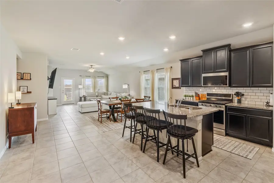 9913 Hermann Trace, Texas City, TX 77591 - Image #3