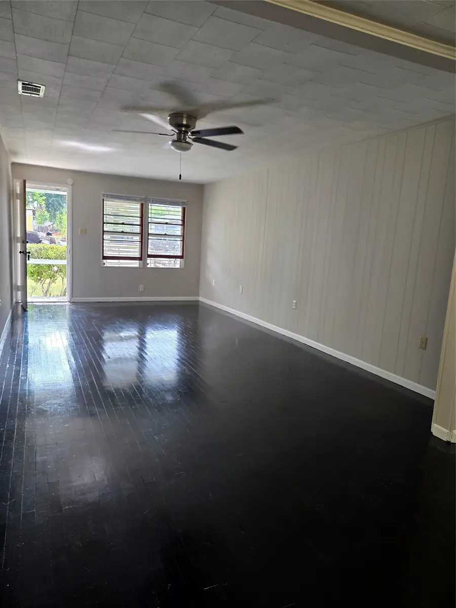 122 S Willow Street, Texas City, TX 77591 - #3