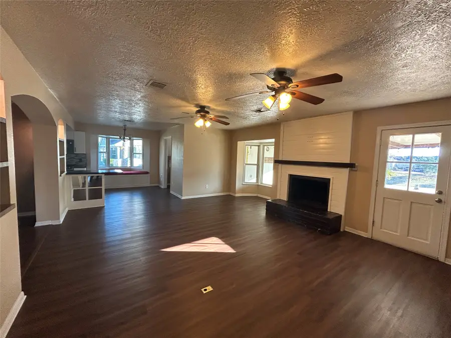 605 Tanglewood Drive, Friendswood, TX 77546 - #3