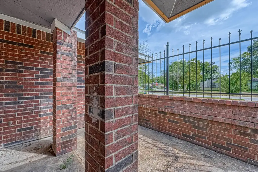 5431 Willow Glen Drive, Houston, TX 77033 - #3