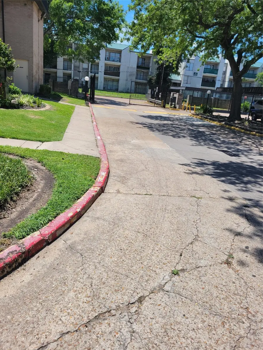 8425 Hearth Drive #25, Houston, TX 77054 - Image #2