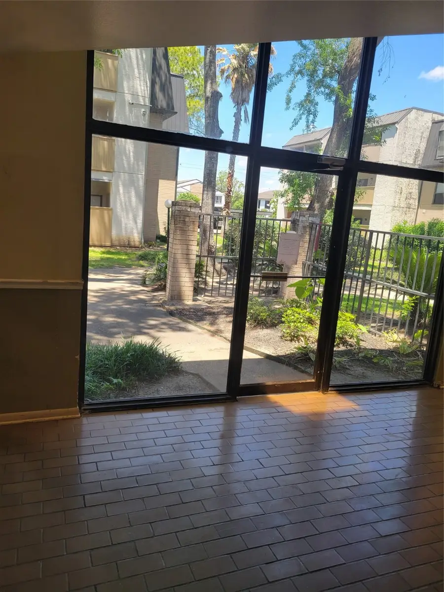 8425 Hearth Drive #25, Houston, TX 77054 - Image #3