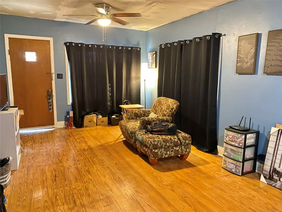 6814 Church Street, Wallis, TX 77485 - Image #2