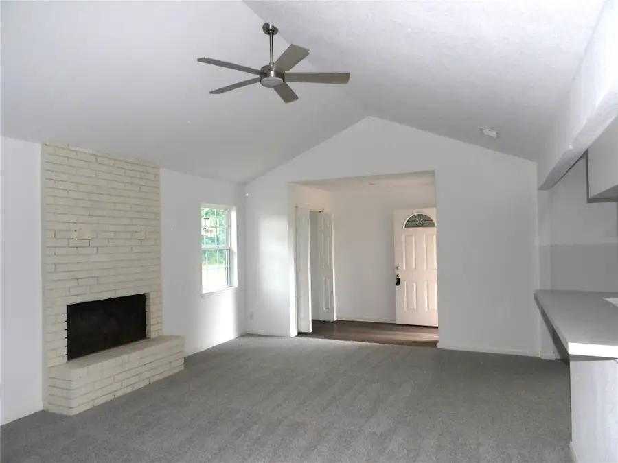 217 Sugar Cane Trace, Lake Jackson, TX 77566 - #3