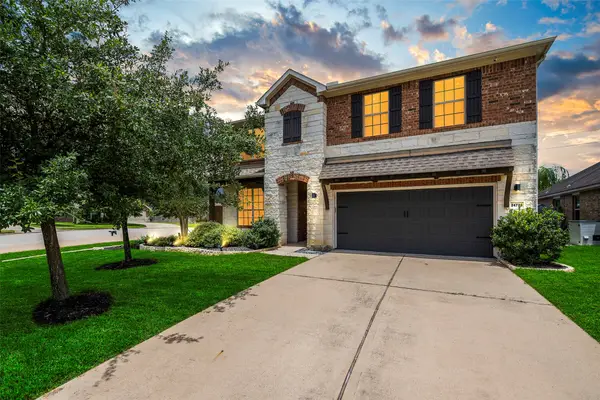 24734 Emerald Pool Falls Drive, Tomball, TX 77375