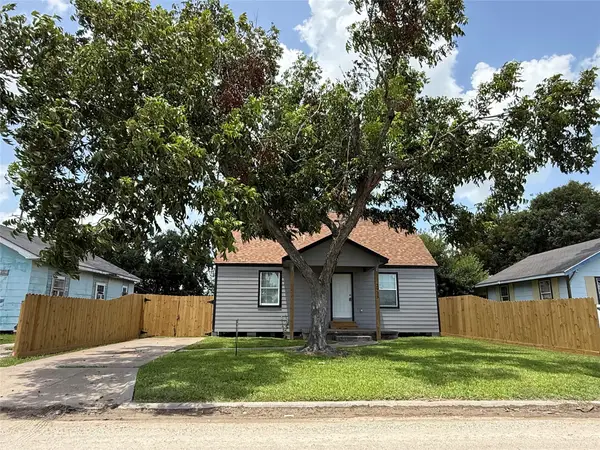 2925 17th Street, Port Arthur, TX 77642