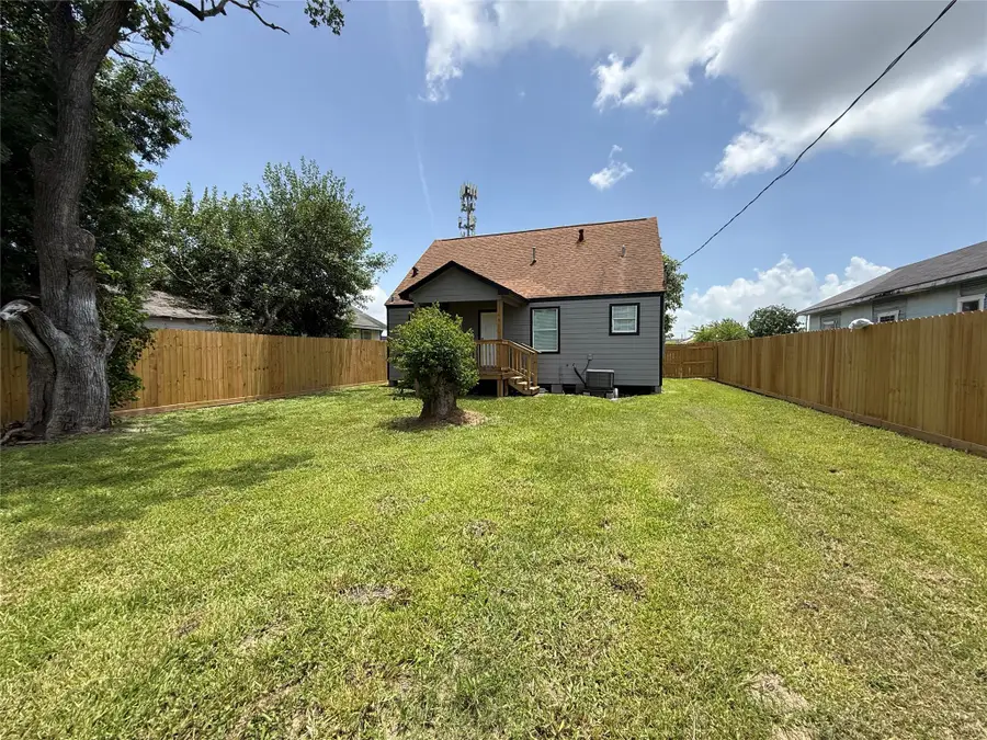 2925 17th Street, Port Arthur, TX 77642 - #3