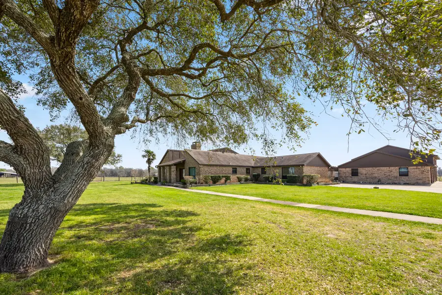 14793 County Road 272, East Bernard, TX 77435 - Image #2