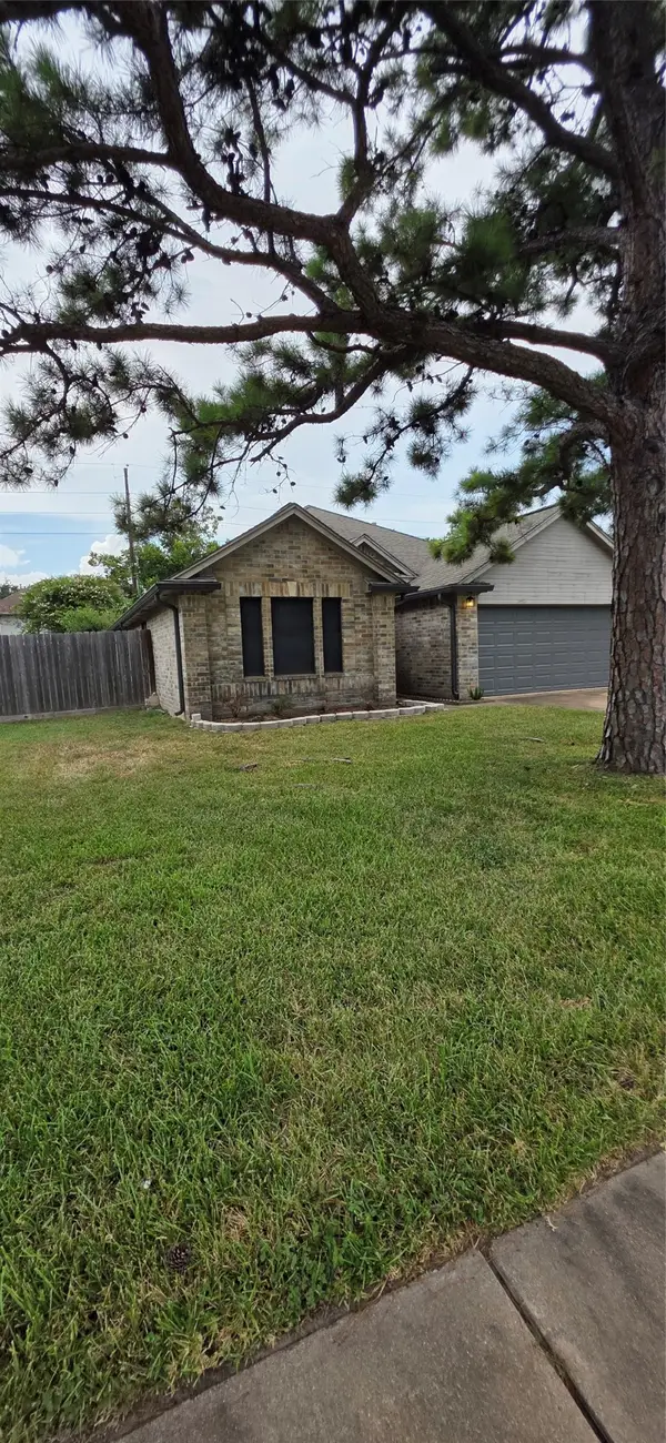 12130 Paddock Way, Houston, TX 77065