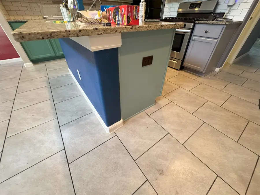 8310 Oakleaf Meadow Court, Rosharon, TX 77583 - Image #3