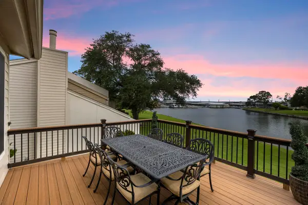 3930 Knollcrest Drive, Montgomery, TX 77356