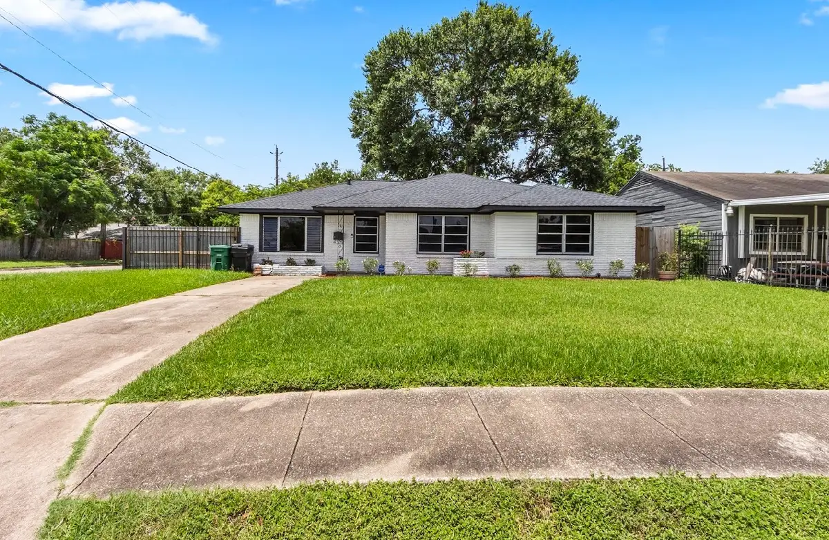 4303 Dacca Drive, Houston, TX 77047 - Image #1