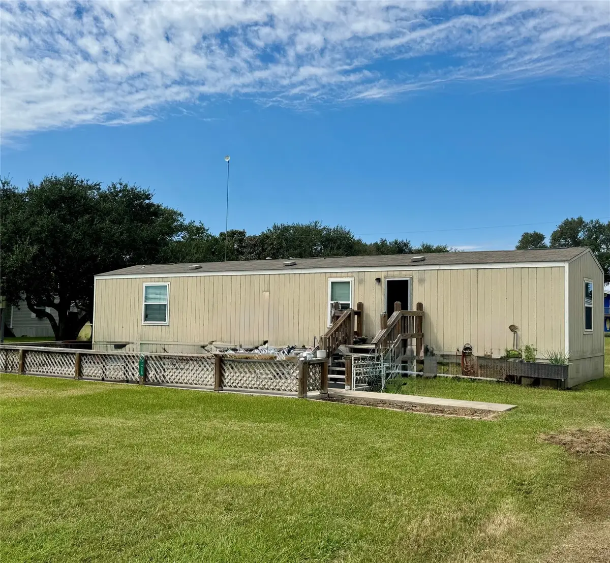 1535 Bayview Drive, Palacios, TX 77465 - Image #1