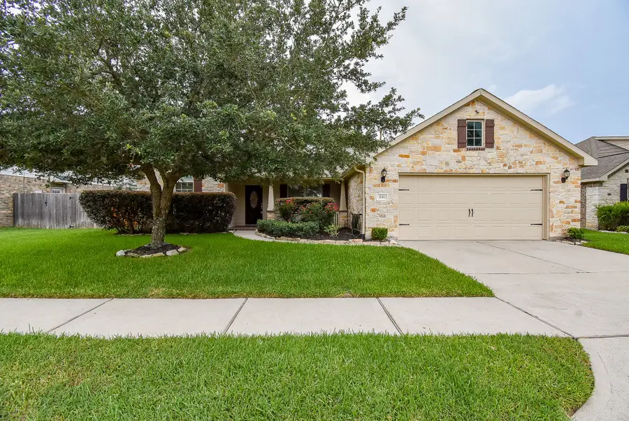 231 S Lantana Circle, Sealy, TX 77474 - #2