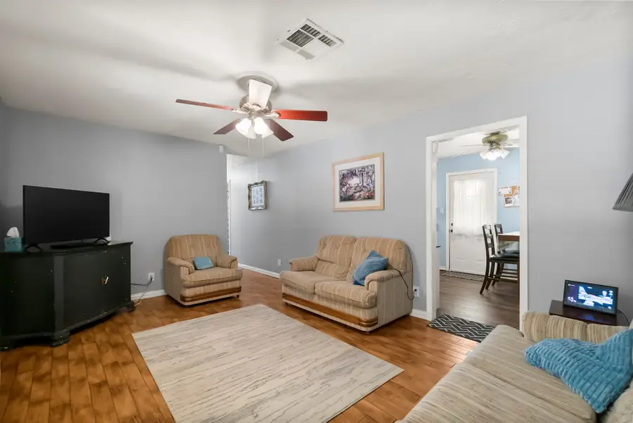 520 Turner Street, Conroe, TX 77301 - Image #3