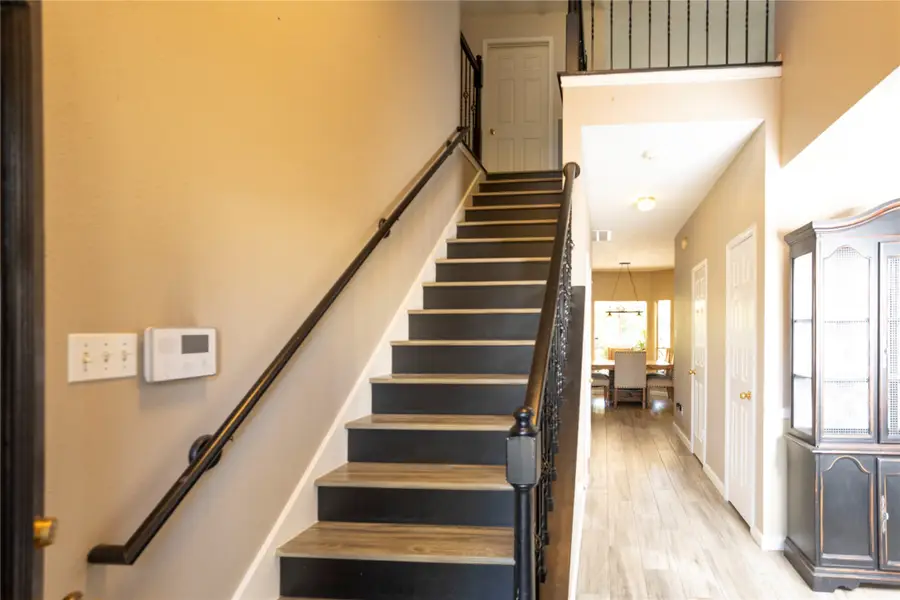 1015 Highland Woods Drive, Highlands, TX 77562 - Image #2