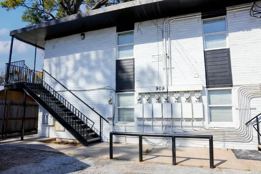 909 Yorkshire St Street #8, Houston, TX 77022 - #2