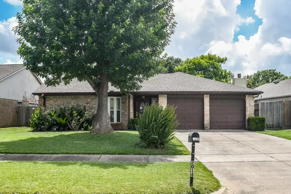 2014 First Crossing Boulevard, Sugar Land, TX 77478