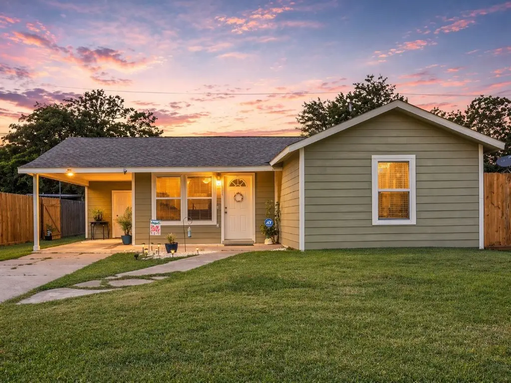 718 W 10th Street, Freeport, TX 77541 - #1