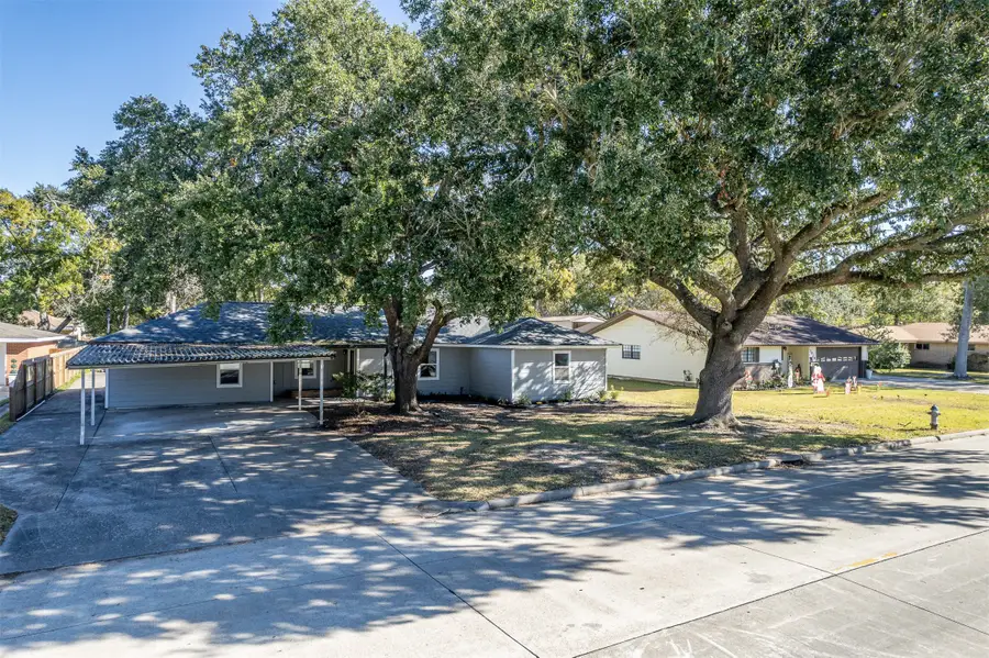 1108 18th Street N, Nederland, TX 77627 - Image #2