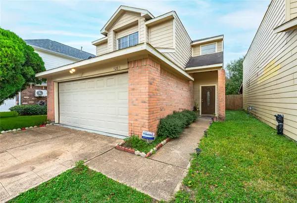 9283 Kingsflower Circle, Houston, TX 77075