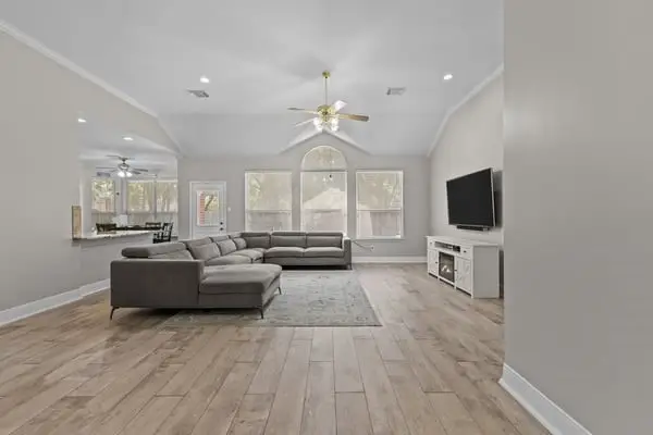 2015 E Trail Water Court, Houston, TX 77339 - #2