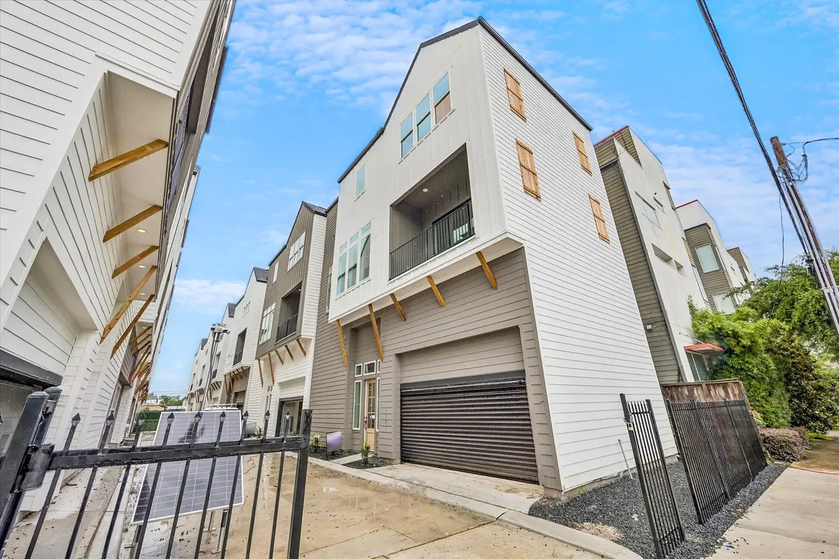 1185 W 19th Street, Houston, TX 77008 - #1