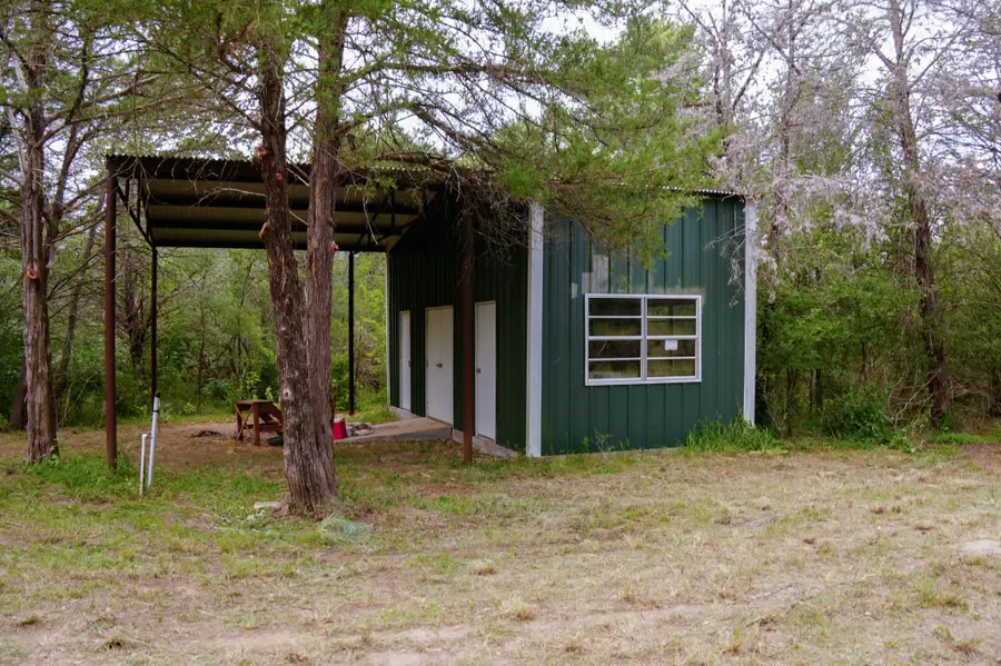 550 N Raymond Road, La Grange, TX 78945 - Image #3