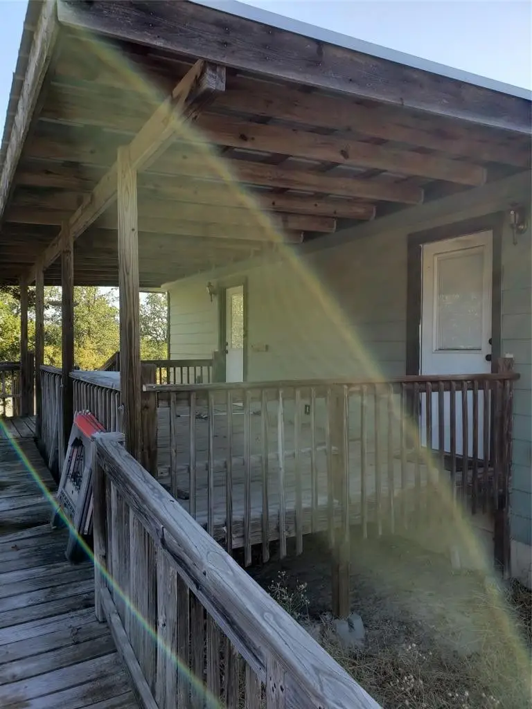 426 Cardinal Drive, Paige, TX 78659 - Image #2