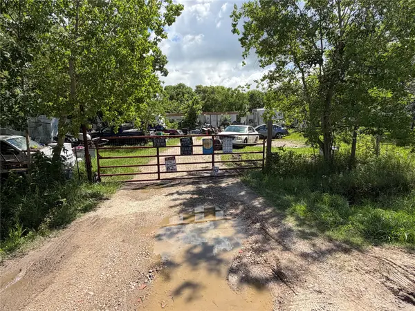 608 County Rd 4902, Dayton, TX 77535