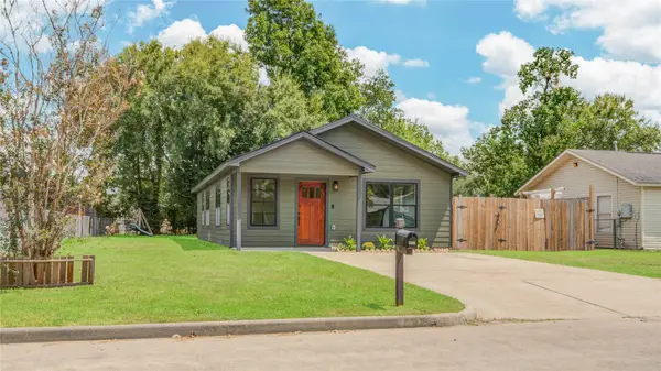 9822 Thorn Street, Houston, TX 77078