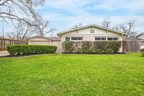 15818 Acapulco Drive, Jersey Village, TX 77040