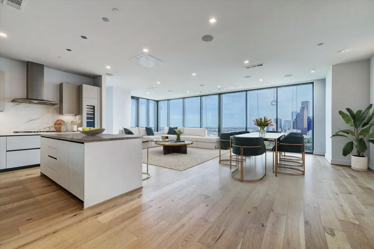 1711 Allen Parkway #2106, Houston, TX 77019 - Image #1