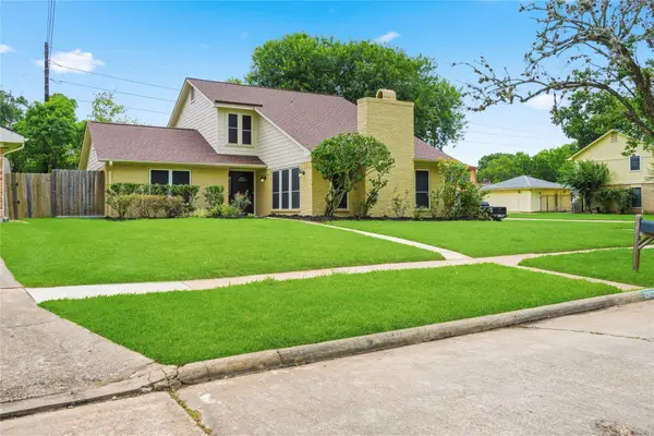 2902 Colony Drive, Sugar Land, TX 77479