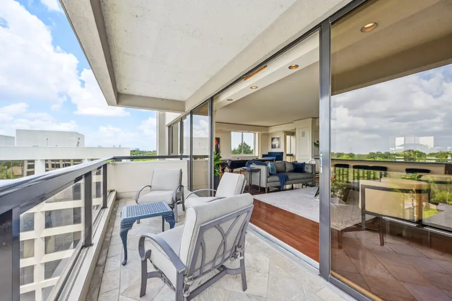49 Briar Hollow Lane #702, Houston, TX 77027 - Image #2