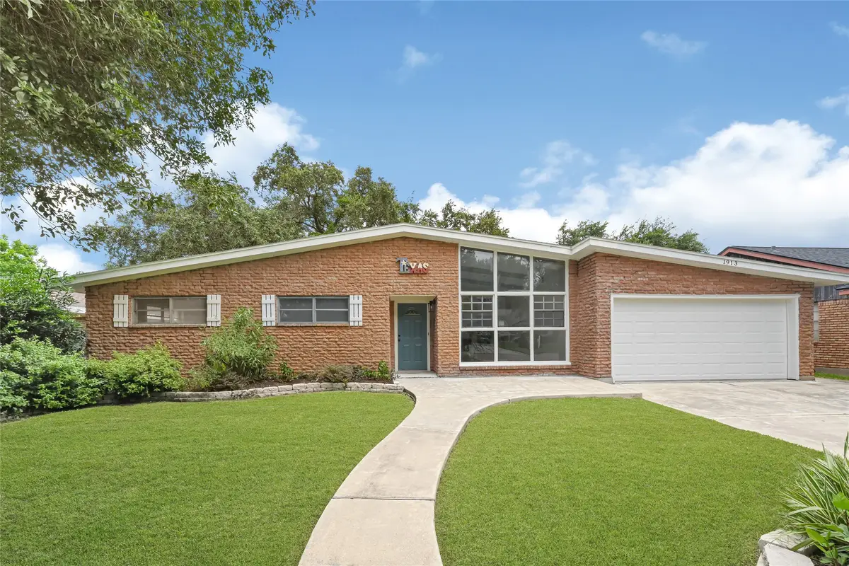 1913 18th Avenue N, Texas City, TX 77590 - #1