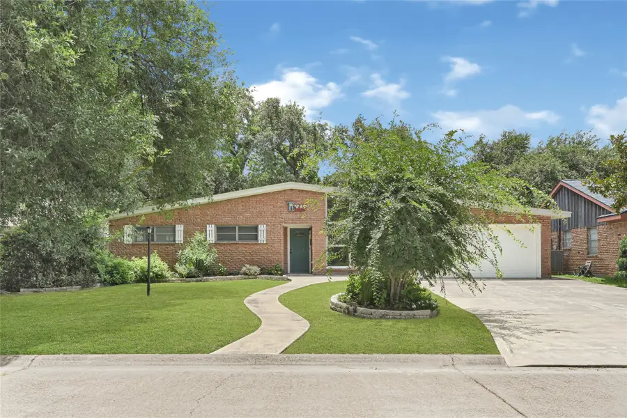 1913 18th Avenue N, Texas City, TX 77590 - #3