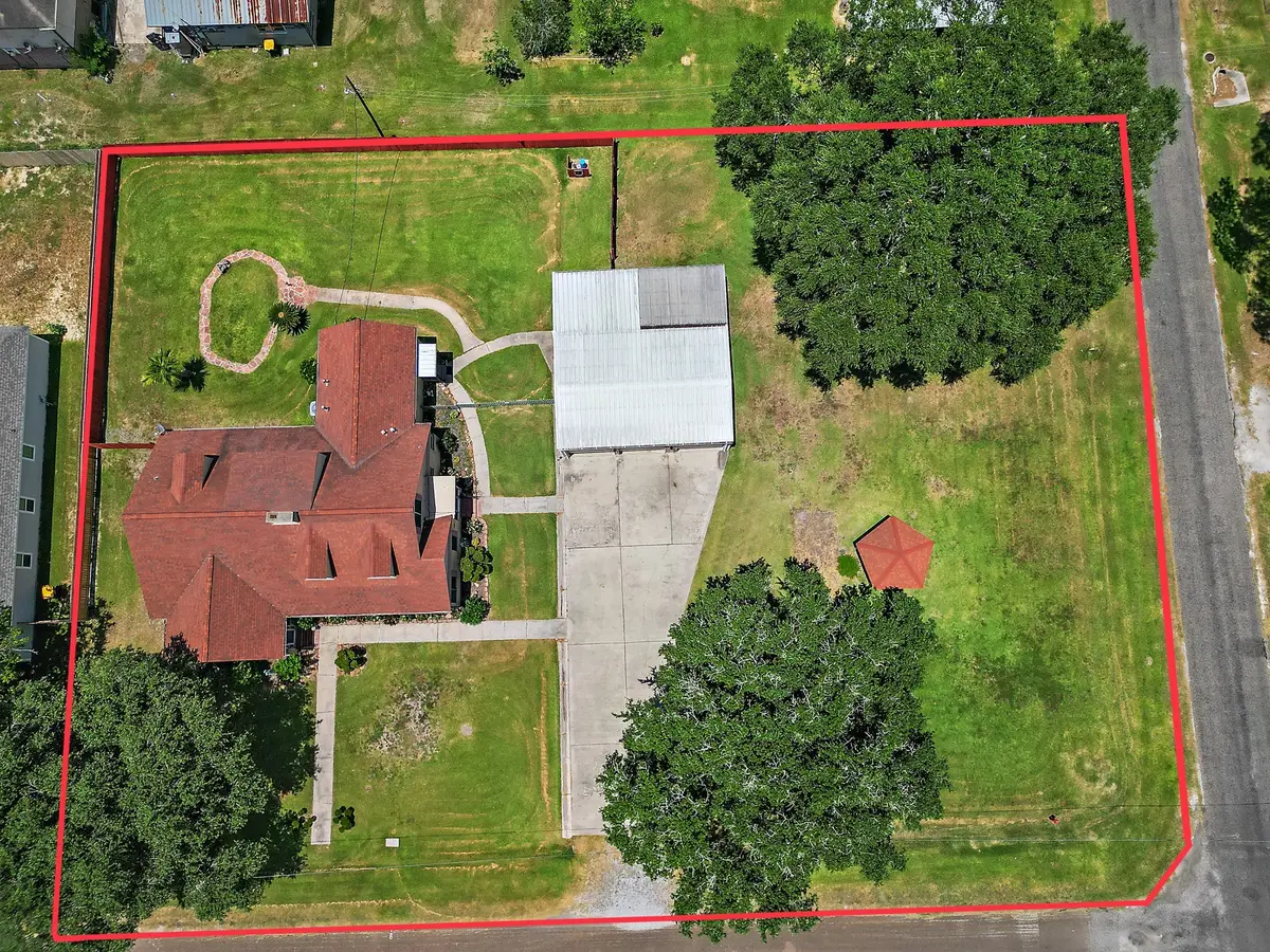 405 Park Street, Anahuac, TX 77514 - #1